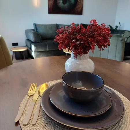 Horizont River View *